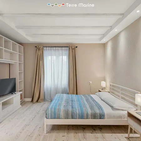 Del Golfo, Terremarine 라스페치아